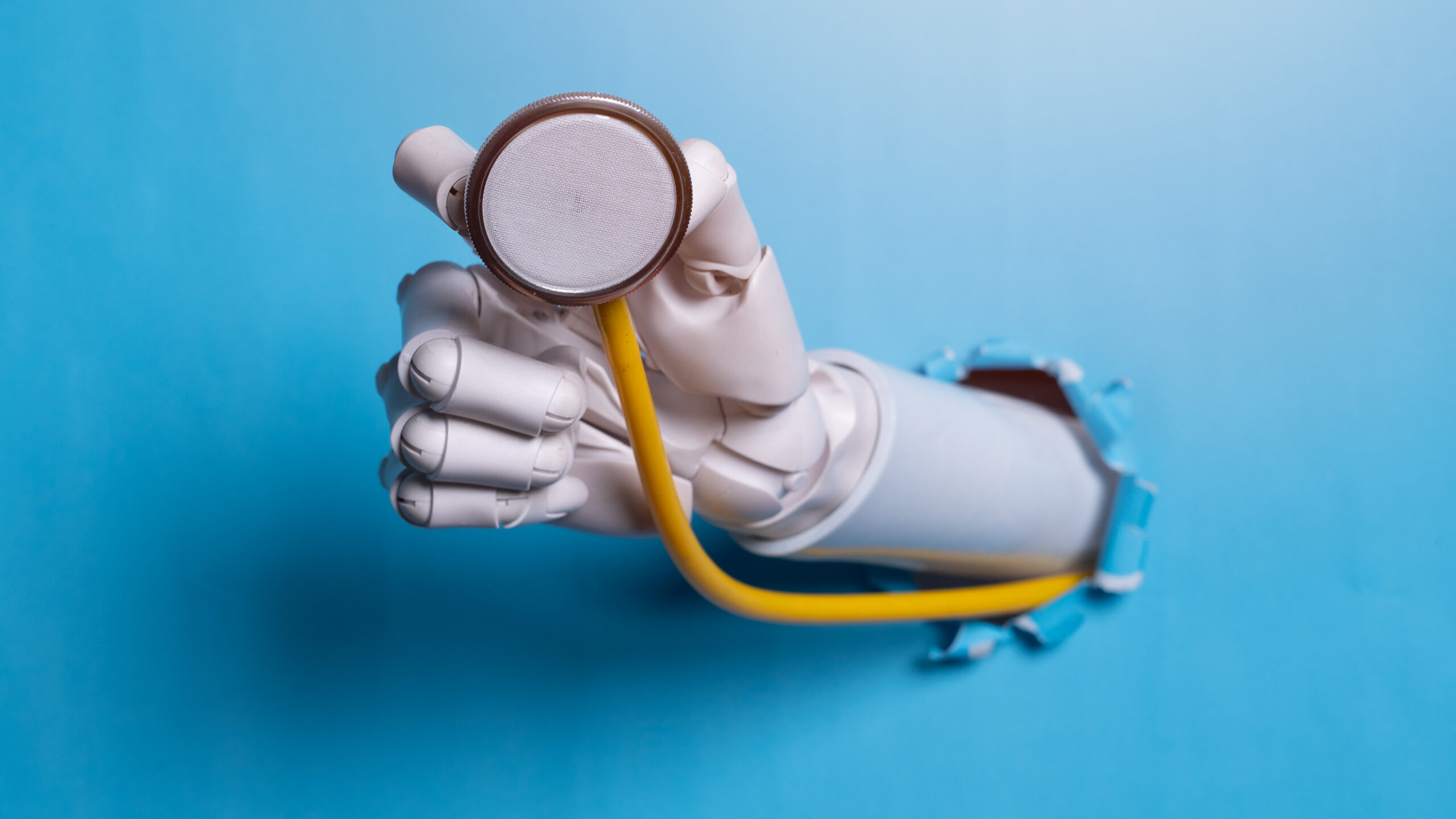 US pilots AI for insurance approvals—but doctors fear faster denials
