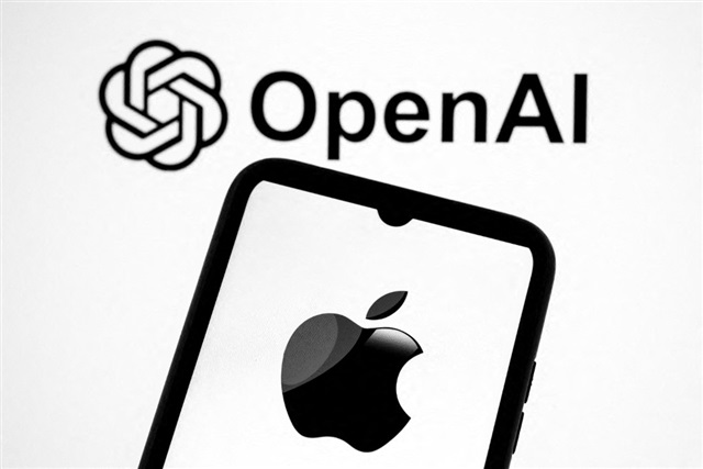 Apple sues OpenAI over trade secrets as suppliers back rival
