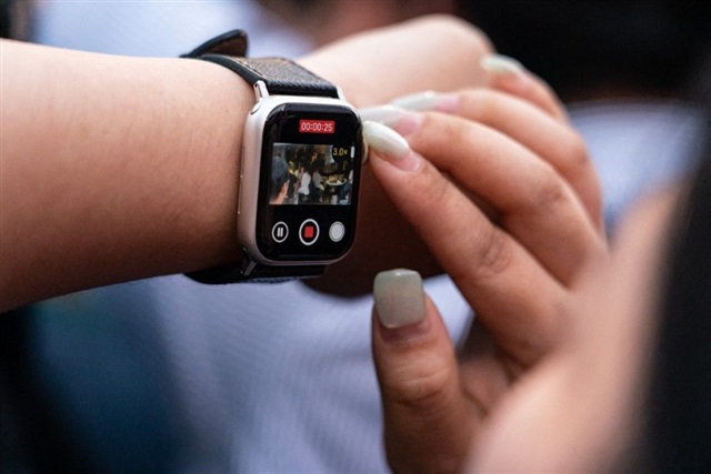 Apple leads 70% surge in edge AI smartwatch shipments