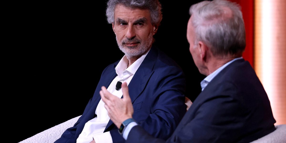 Yoshua Bengio warns that Anthropic's restricted release of Mythos cybersecurity tool highlights growing concentration of advanced AI power among a handful of American companies, demanding global coordination.