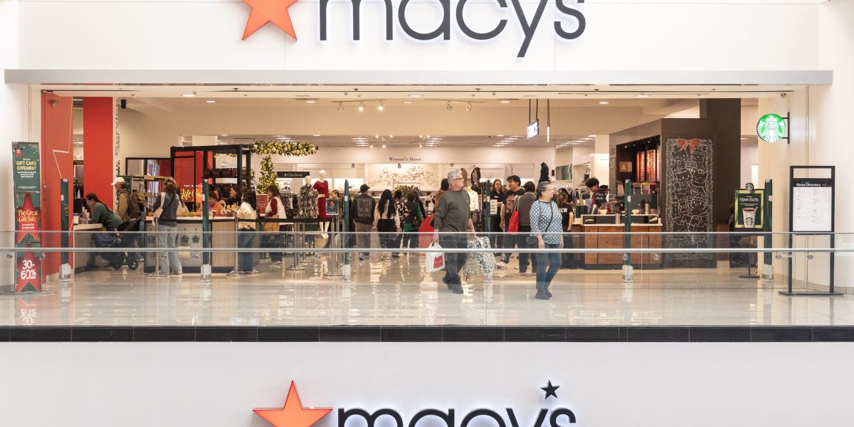 Macy's AI chatbot 'Ask Macy's' drives quadruple spending increase, offering potential turnaround for struggling retailer