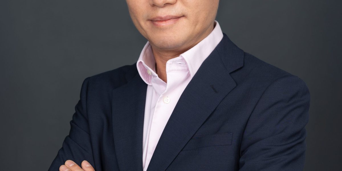 Samsung CEO: smartphone is gateway to home AI ecosystem