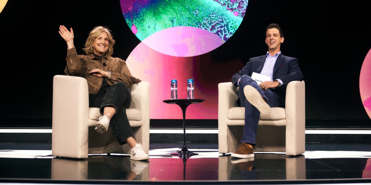Leaders who combine AI investments with trust-building and coaching achieve 17% higher team performance, while neglecting these human factors can actually hurt results.