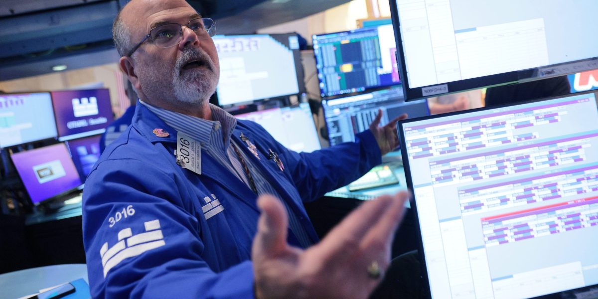Microsoft's $500B surge sparks debate: AI fundamentals or leveraged bubble?
