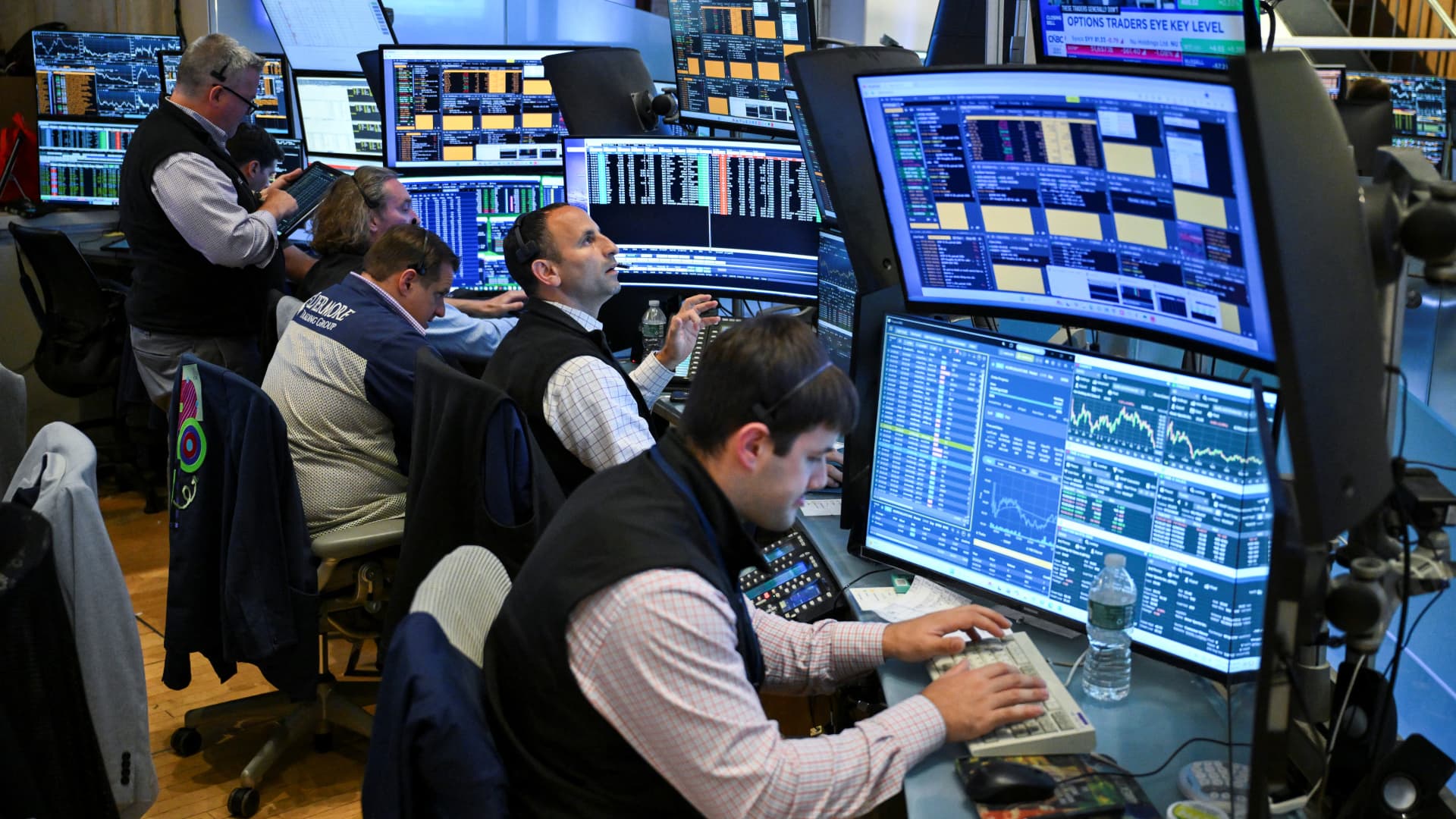Bond investors balk at AI capex surge, credit costs rising for Google, Amazon, Meta