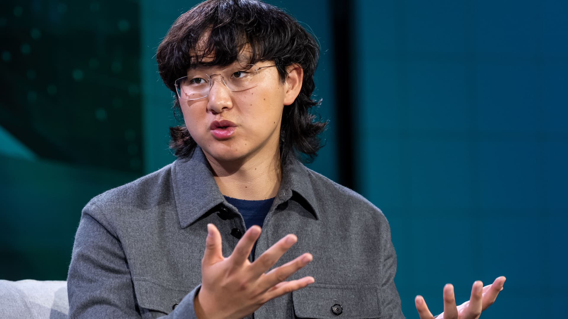 Meta bet $14.3 billion(約2.3兆円) on Alexandr Wang to build a proprietary AI model; now Zuckerberg must prove it can make money beyond ads.