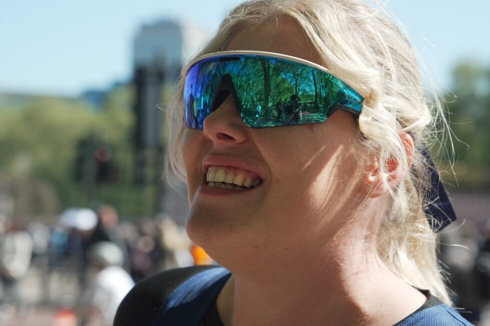AI smart glasses enable visually impaired runners to compete in London Marathon by providing real-time navigation and terrain guidance