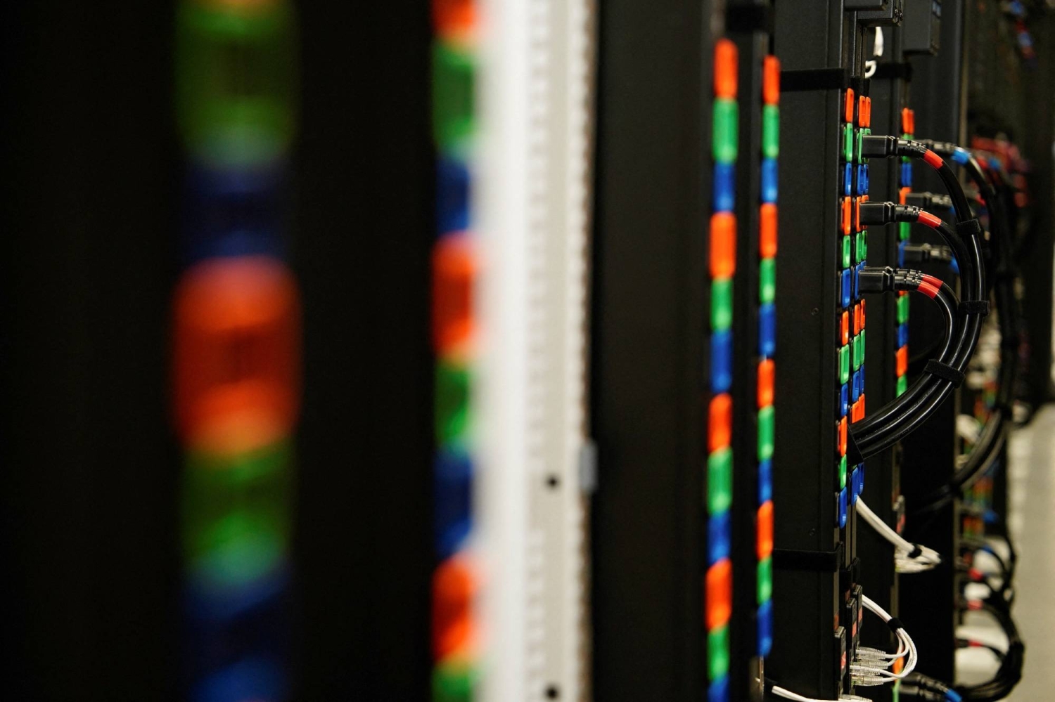 UAE fund weighs ¥1 trillion AI data center in Japan
