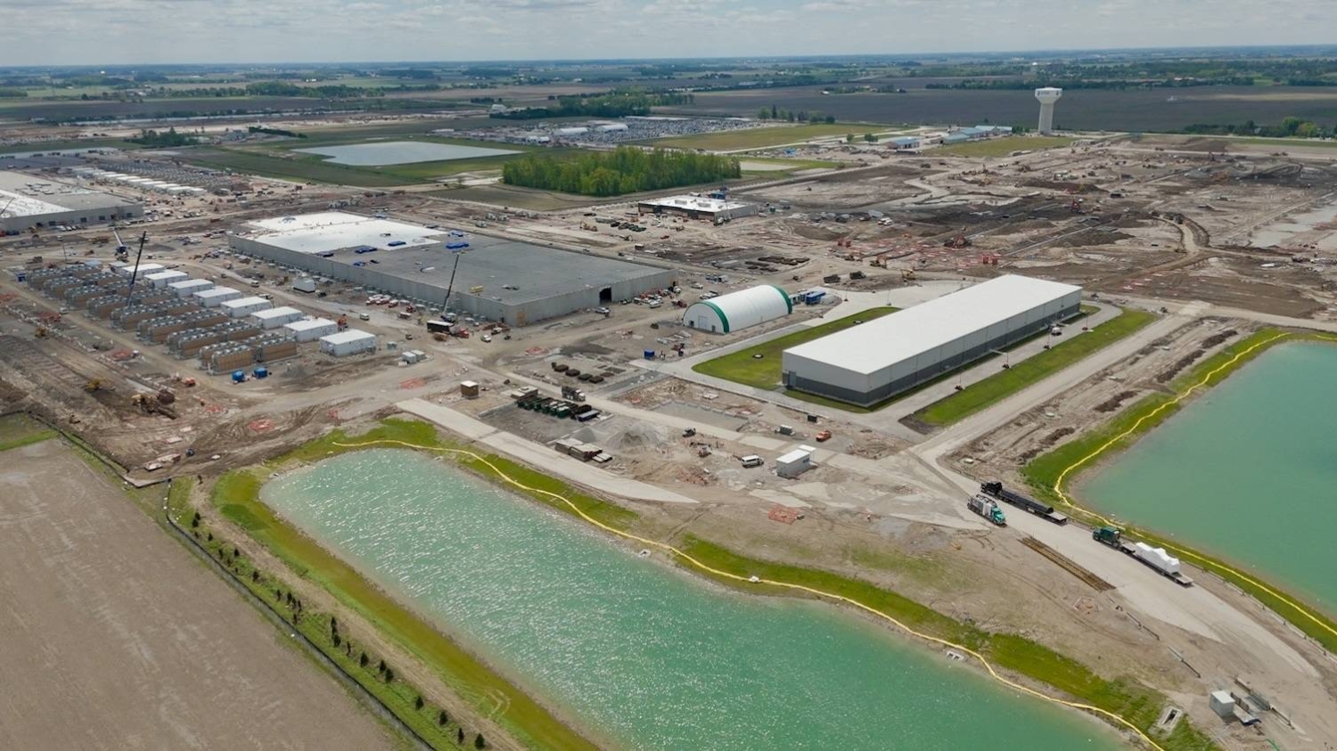 Dozens of natural-gas power plants are being approved in weeks for U.S. data centers with little public notice or environmental review, raising air-quality concerns among residents.