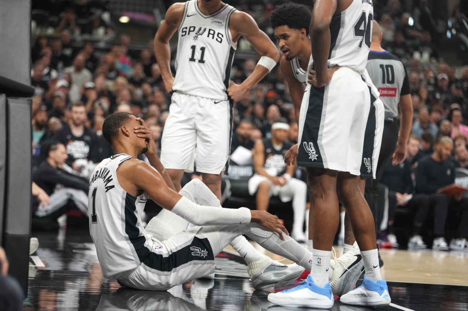 San Antonio Spurs star Victor Wembanyama suffers facial injury during game, forced to leave court