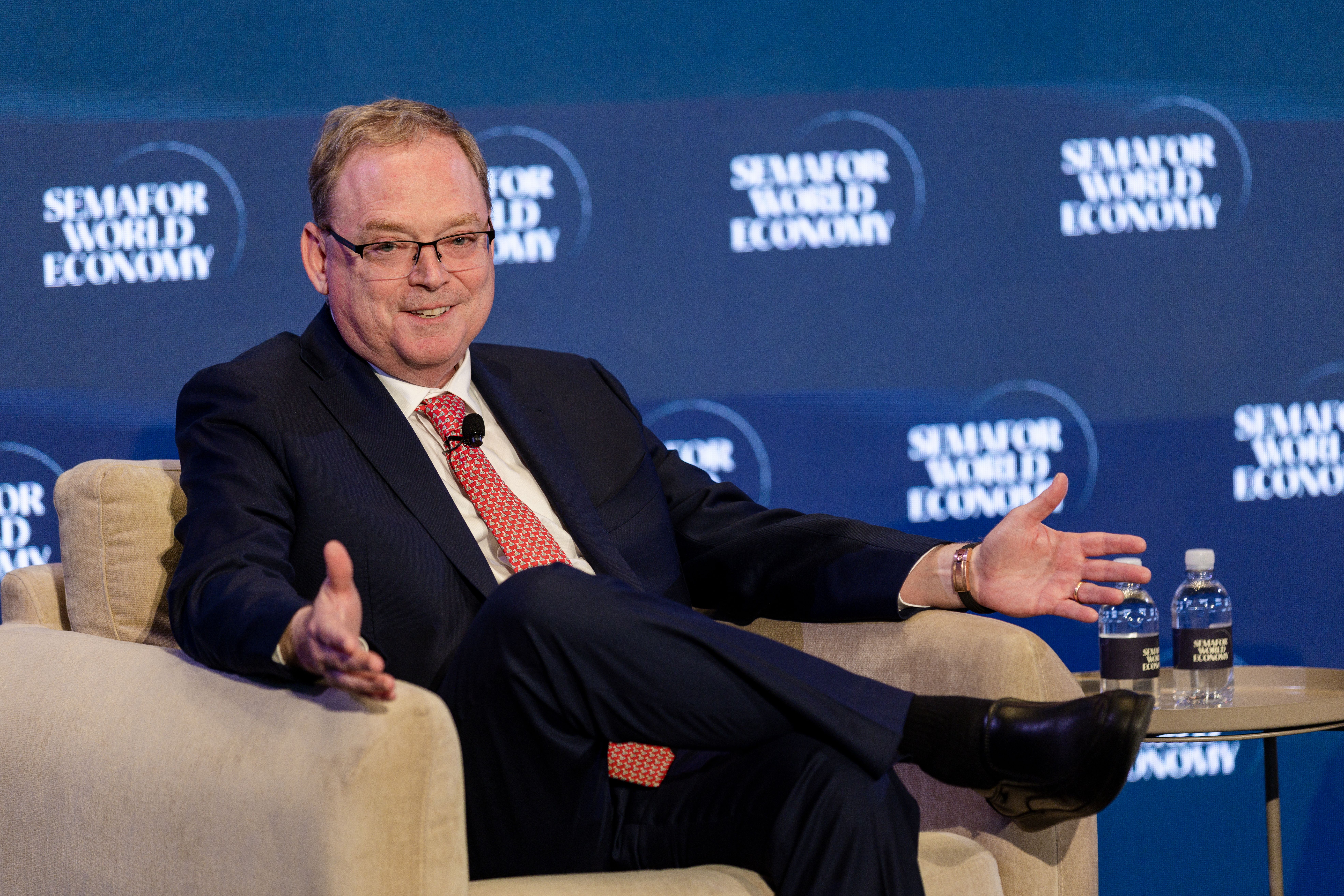 Kevin Hassett dismisses concerns about economic fallout from Iran tensions, arguing global downturn fears are exaggerated