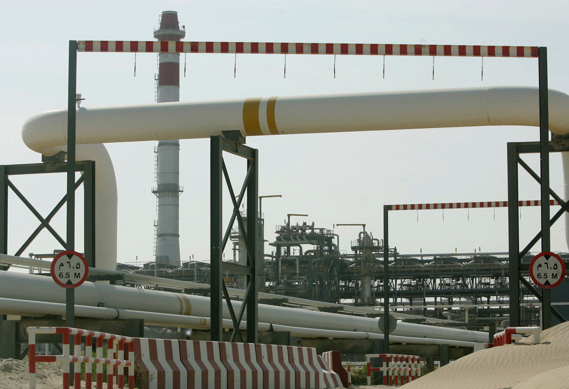 Abu Dhabi invests $6.2B in offshore gas, eyes AI energy demand