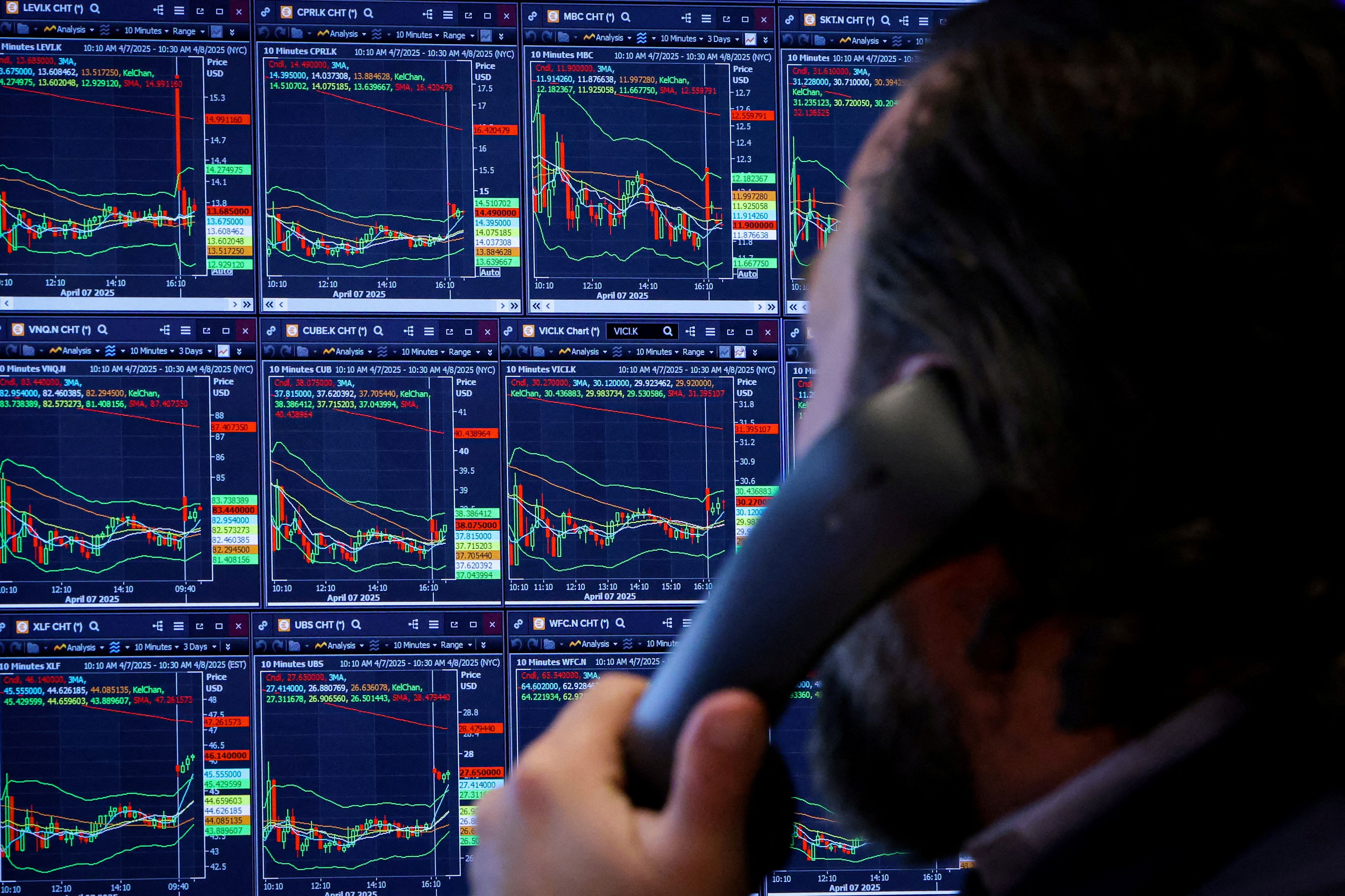US stocks cap best quarter since 2020 on solid earnings
