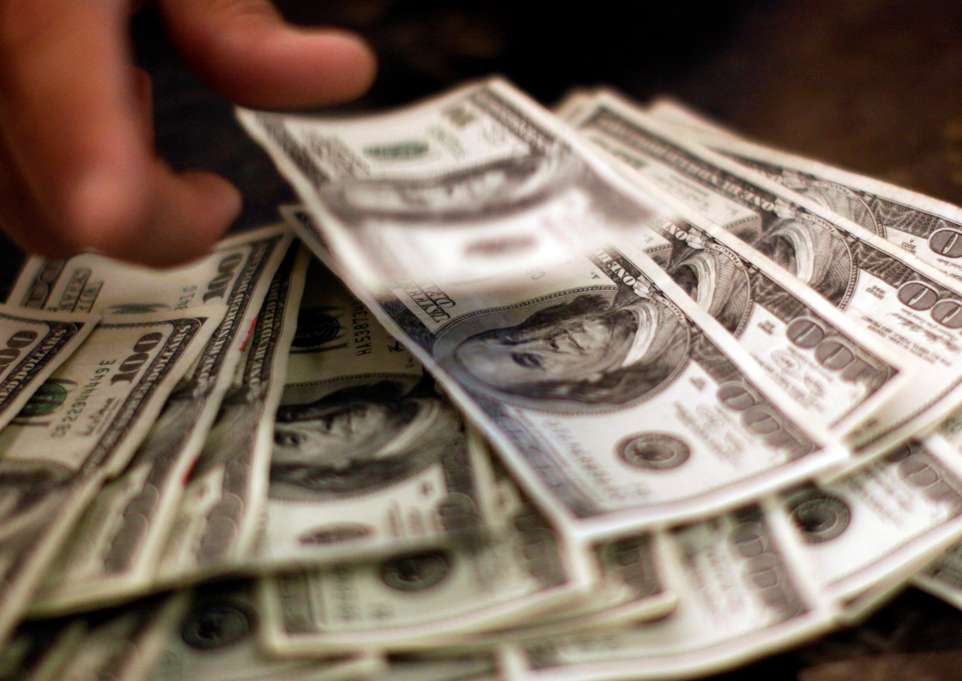 1 in 5 Americans using AI for financial advice, but trust lags far behind