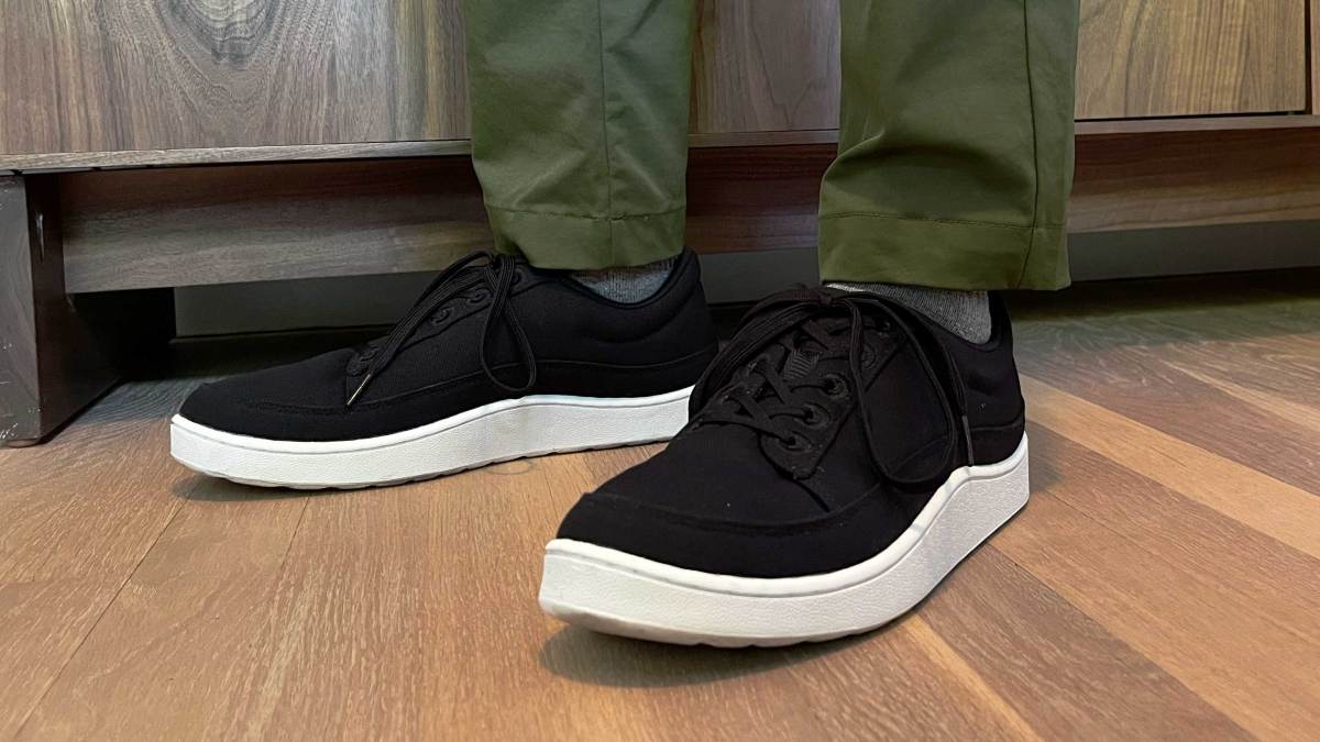 Allbirds abandons sustainable footwear to pivot toward AI infrastructure, securing $50M in convertible financing and rebranding as NewBird AI.