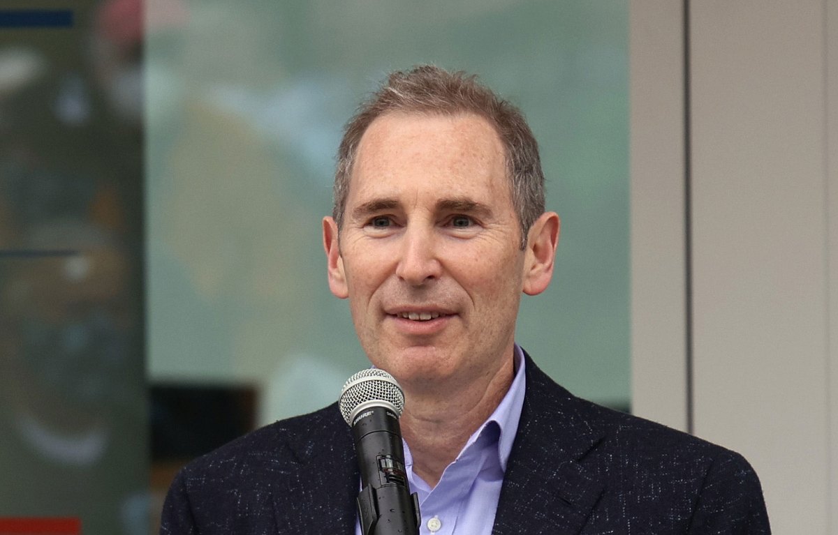 Amazon CEO reportedly flagged security risks in Anthropic's AI models to U.S. officials, triggering a government export ban on two models.
