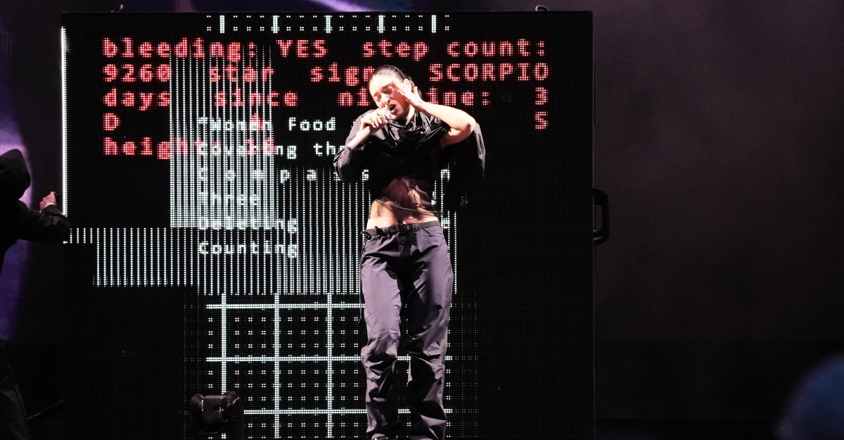 Lorde tells festival crowd to reject Ray-Ban Meta AI glasses