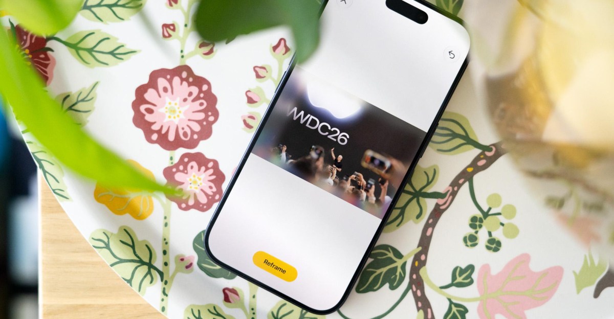 iPhoneの写真アプリにAI編集機能が追加され、削除・拡張・再フレーミングが可能になりましたが、合成写真の信頼性低下という課題が生じています。