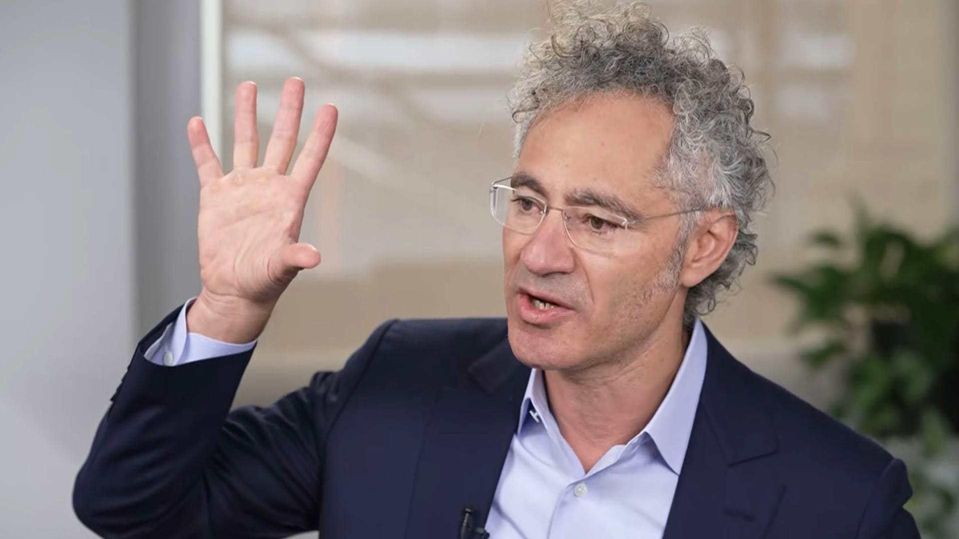 Palantir CEO、トークン課金モデル批判 AI企業のコスト構造に警鐘