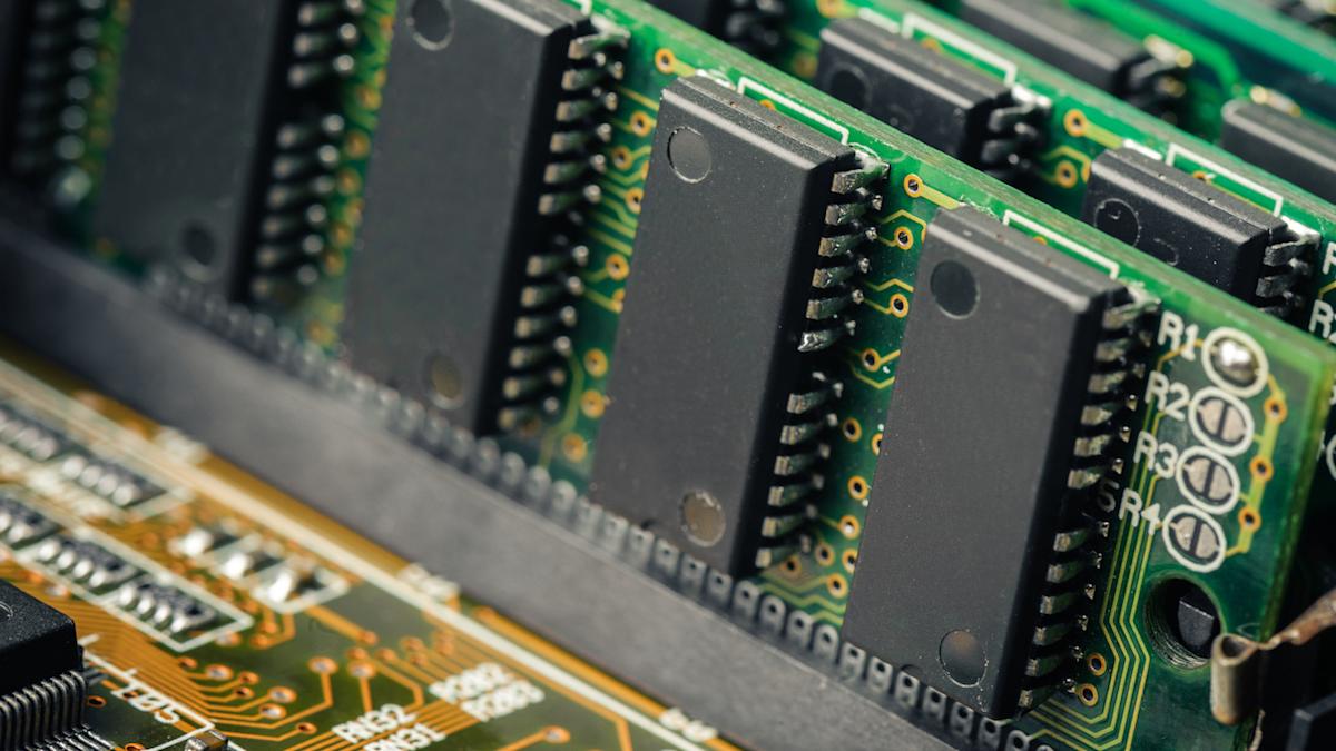 SanDisk and Western Digital shares jump 6% as AI storage demand drives record highs, with SanDisk up 724% year-to-date on strong datacenter revenue.