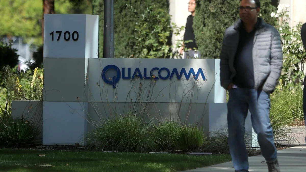 Qualcomm targets $261 on AI data center push, 52.7% upside