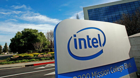 Chip stocks volatile as Wall Street questions AI demand sustainability