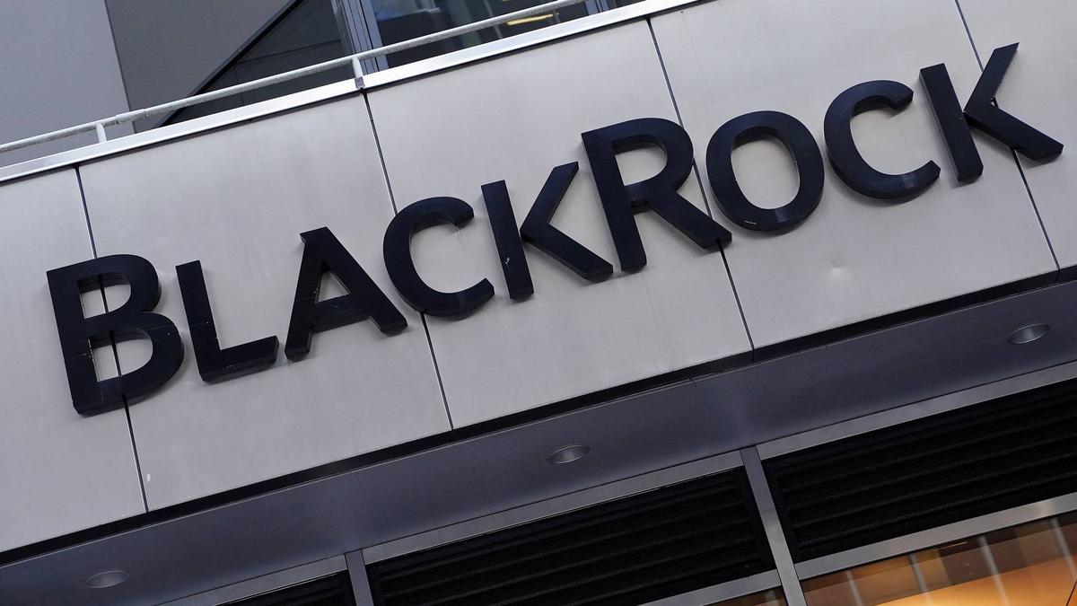 ブラックロック、AI活況と債務拡大を警告