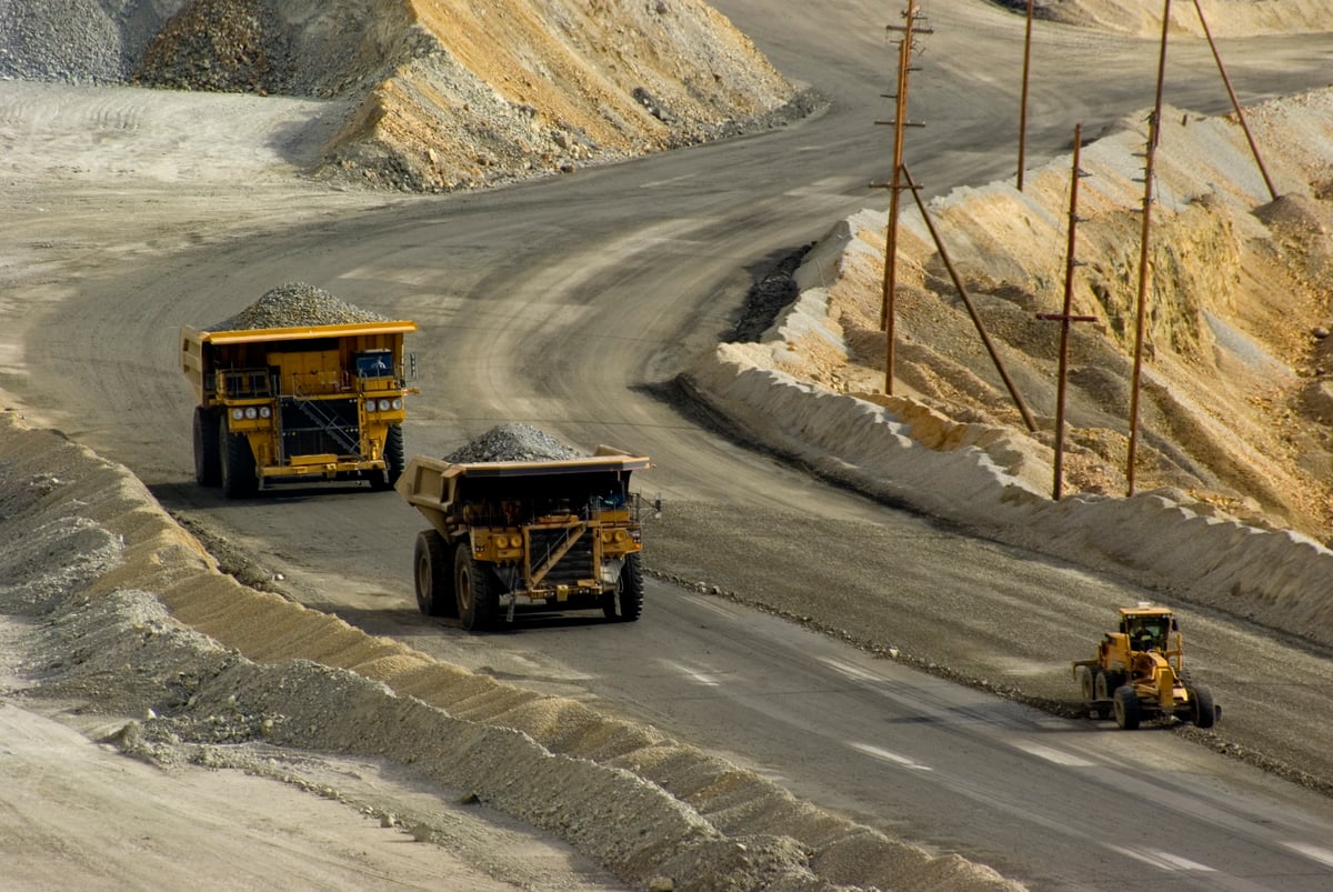AI data centers are consuming copper at an unprecedented rate, but global supply is falling sharply behind demand—creating a decade-long investment opportunity in mining stocks.