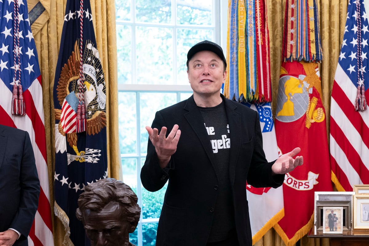Musk Concedes Anthropic Leads AI; Amazon, Alphabet's Hidden Bet Pays Off