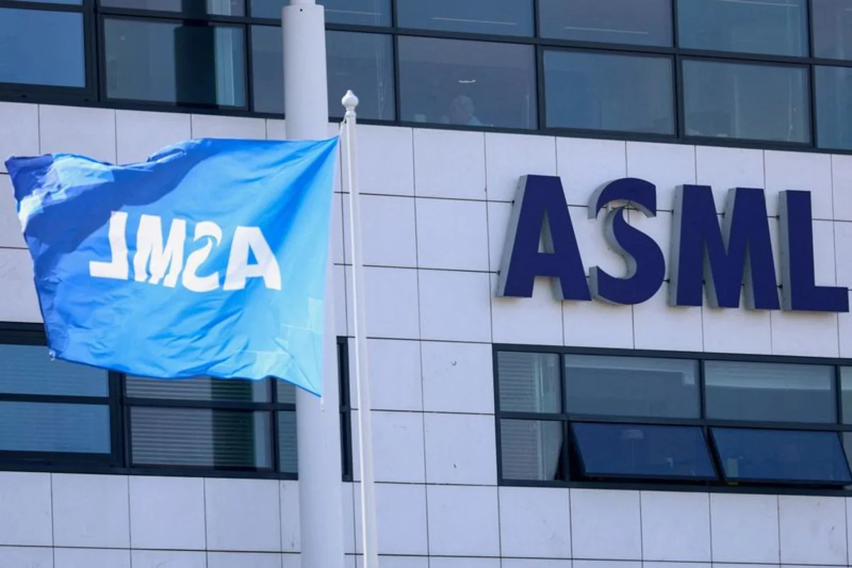 ASMLの決算がAIブーム対応と中国規制対応の試金石に