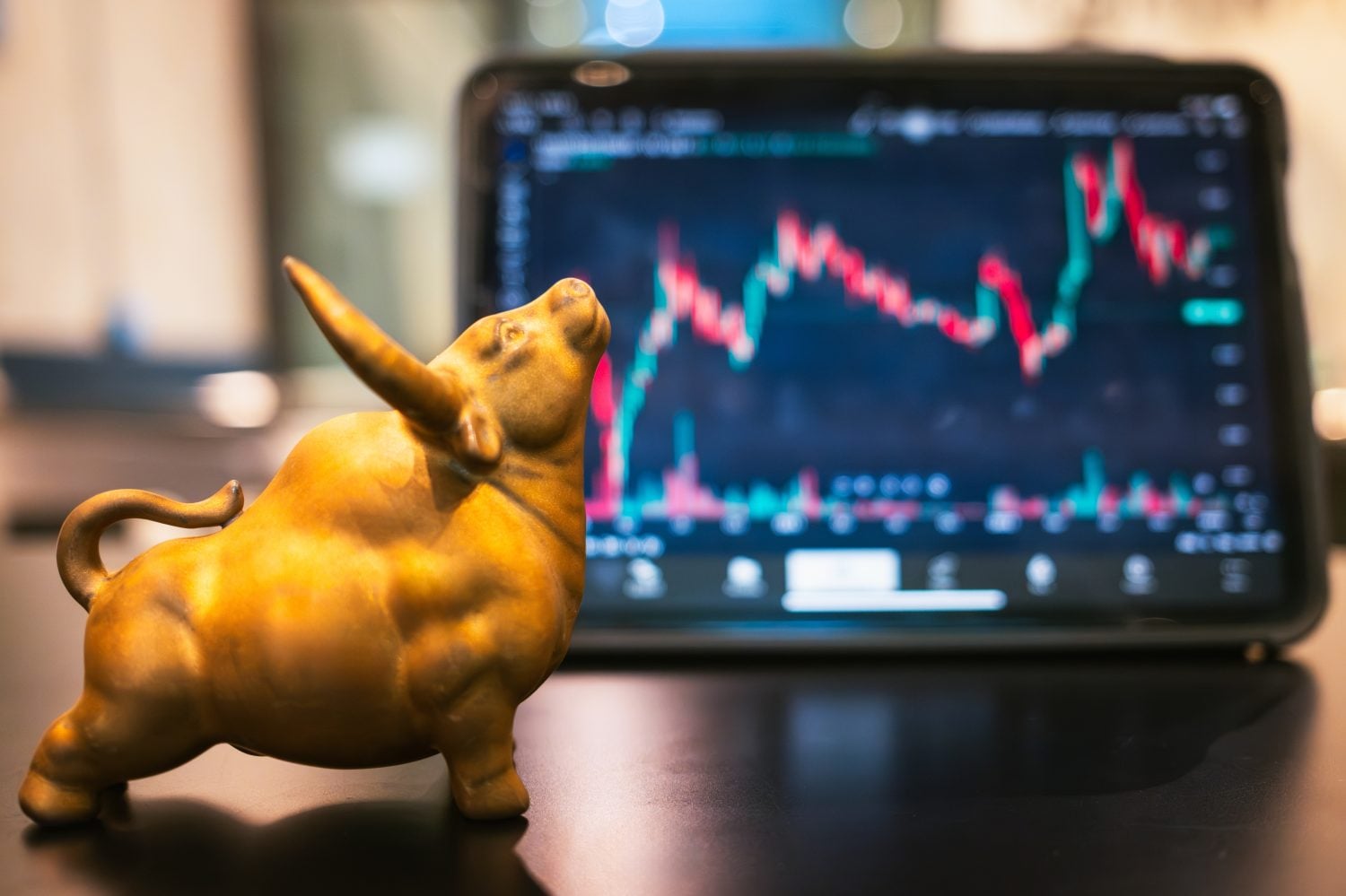 QTOP、QQQを上回る大型テック集中戦略が奏功