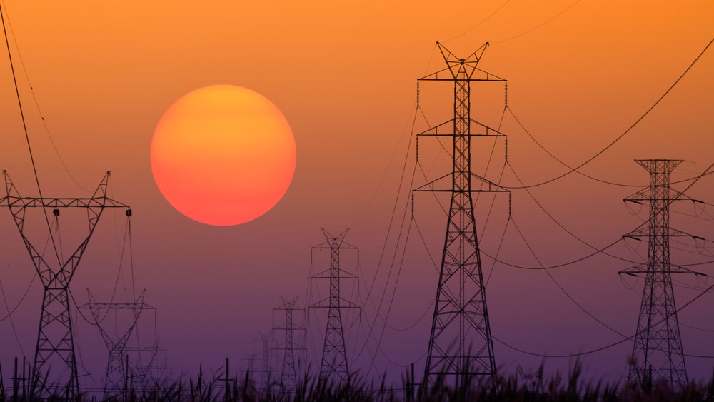 Chevron signs 20-year power deal with Microsoft to build a 2.67-gigawatt natural gas data center in Texas, positioning itself in the AI infrastructure market while targeting first power delivery in 2028.