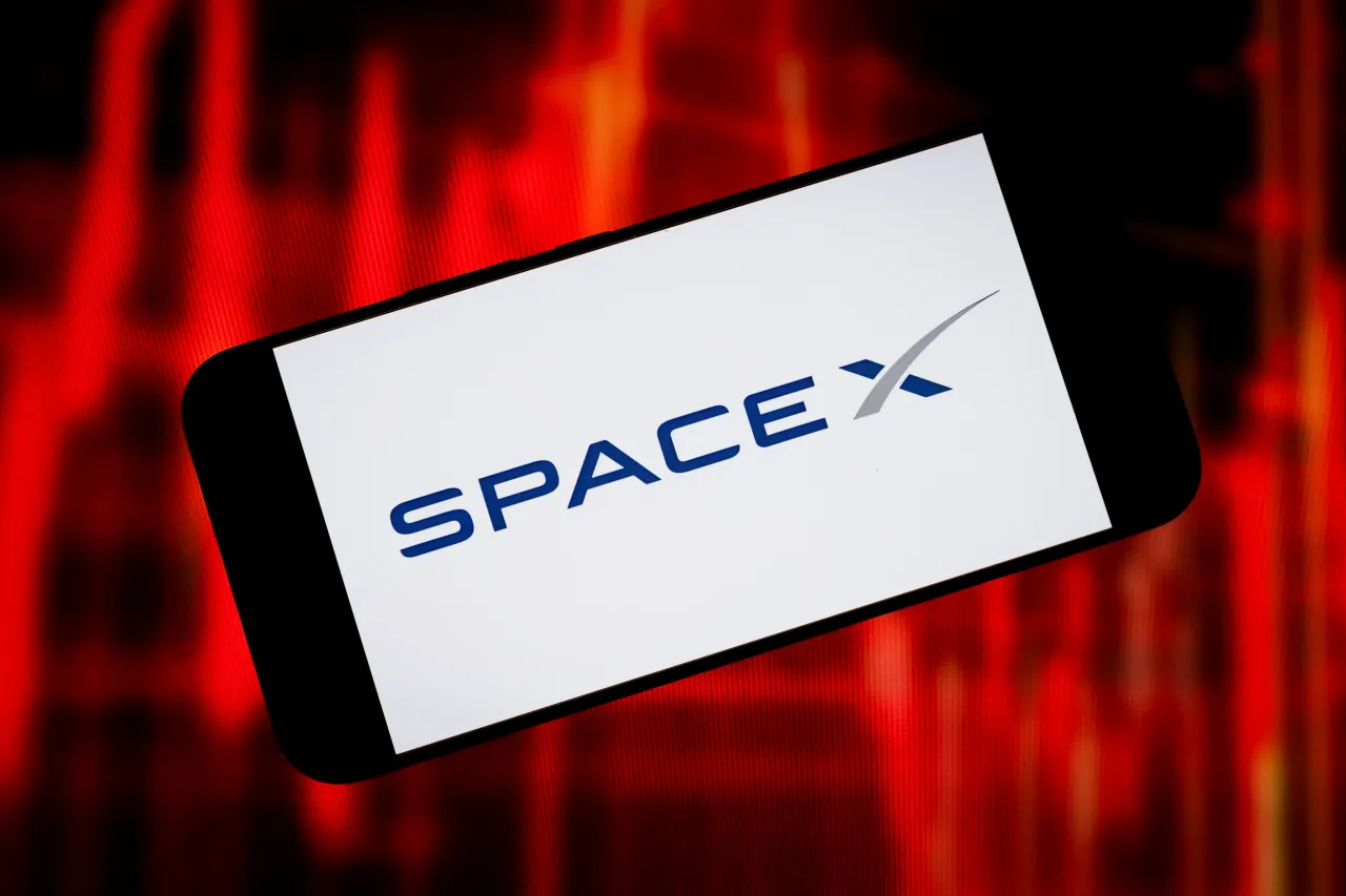 Wedbush initiates SpaceX coverage with 'Outperform', eyes AI hyperscaler play