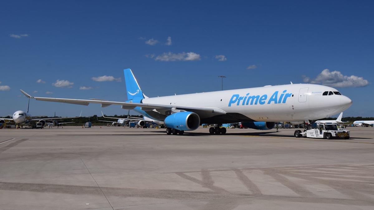 Alaska Airlines restructures Amazon cargo deal but says Airbus freighter flights remain unprofitable