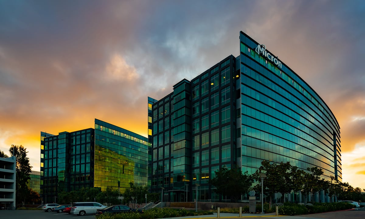Micron's 30% Drop Drags Semiconductor ETF; Vanguard Tech Fund Offers Balance