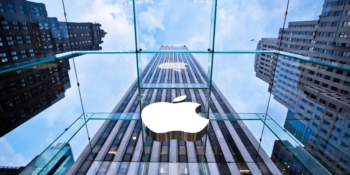 Apple plays wait-and-see on AI spending while rivals invest heavily