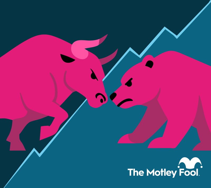 S&P 500 fell 0.49%, Nasdaq Composite dropped 0.90%, and Dow Jones Industrial Average slipped 0.05% as AI stocks struggled following reports about OpenAI missing revenue and user targets.