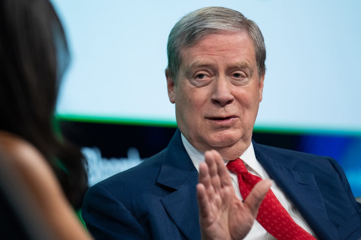 Druckenmiller sells Broadcom, buys Amazon and Alphabet