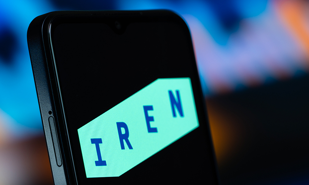 IREN、28億ドルのAIクラウド契約で2026年目標を40億ドルに上方修正